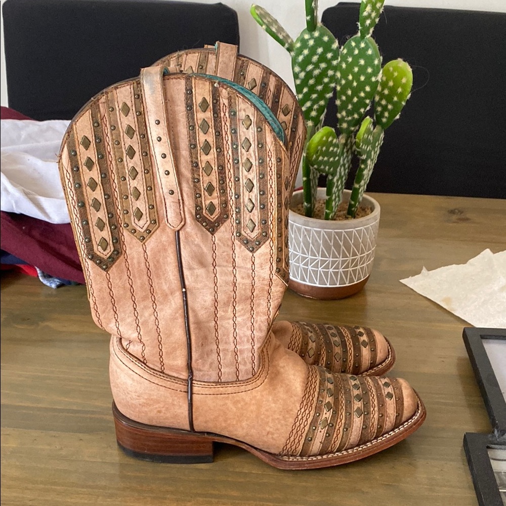Tan and Brown Western Cowboy Boots